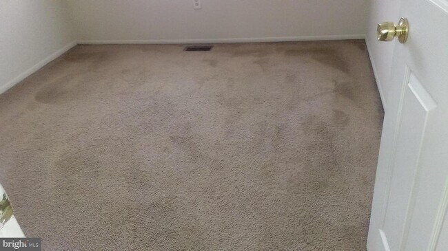 Building Photo - 4809 Berwyn House Rd