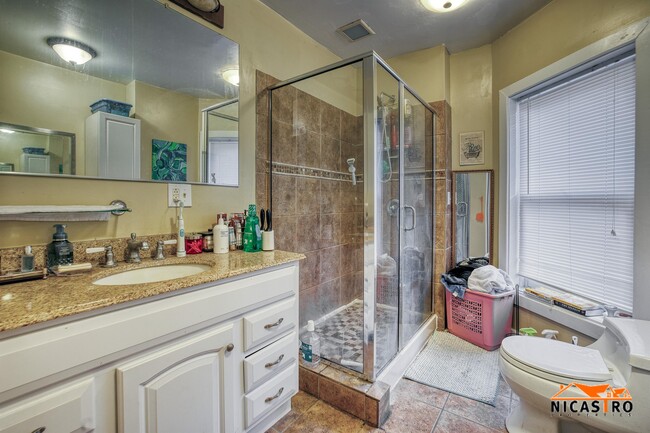 Building Photo - 245 Collins Ave