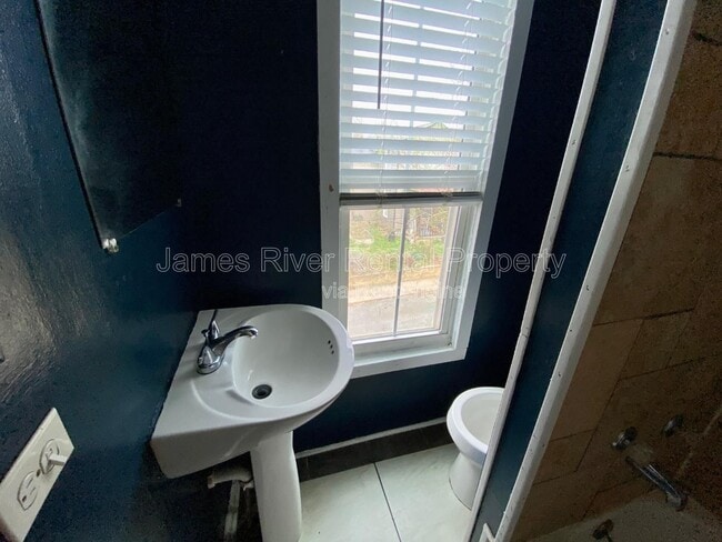 Building Photo - 800 Pierce St