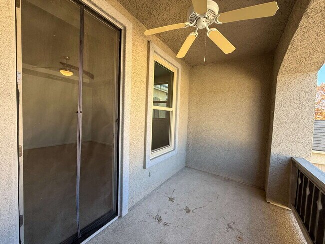 Building Photo - 3 Bedroom 3 Bath Beauty in West Sacramento!