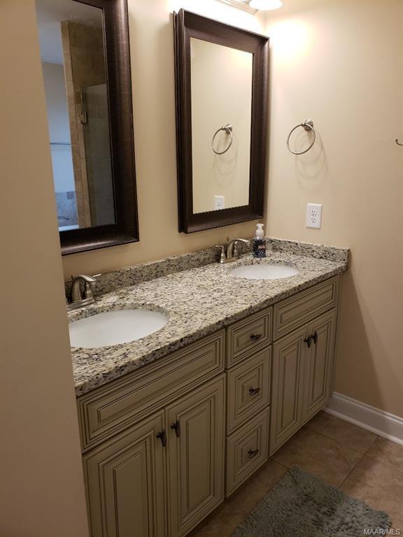 Building Photo - 972 Wheat Ridge Dr