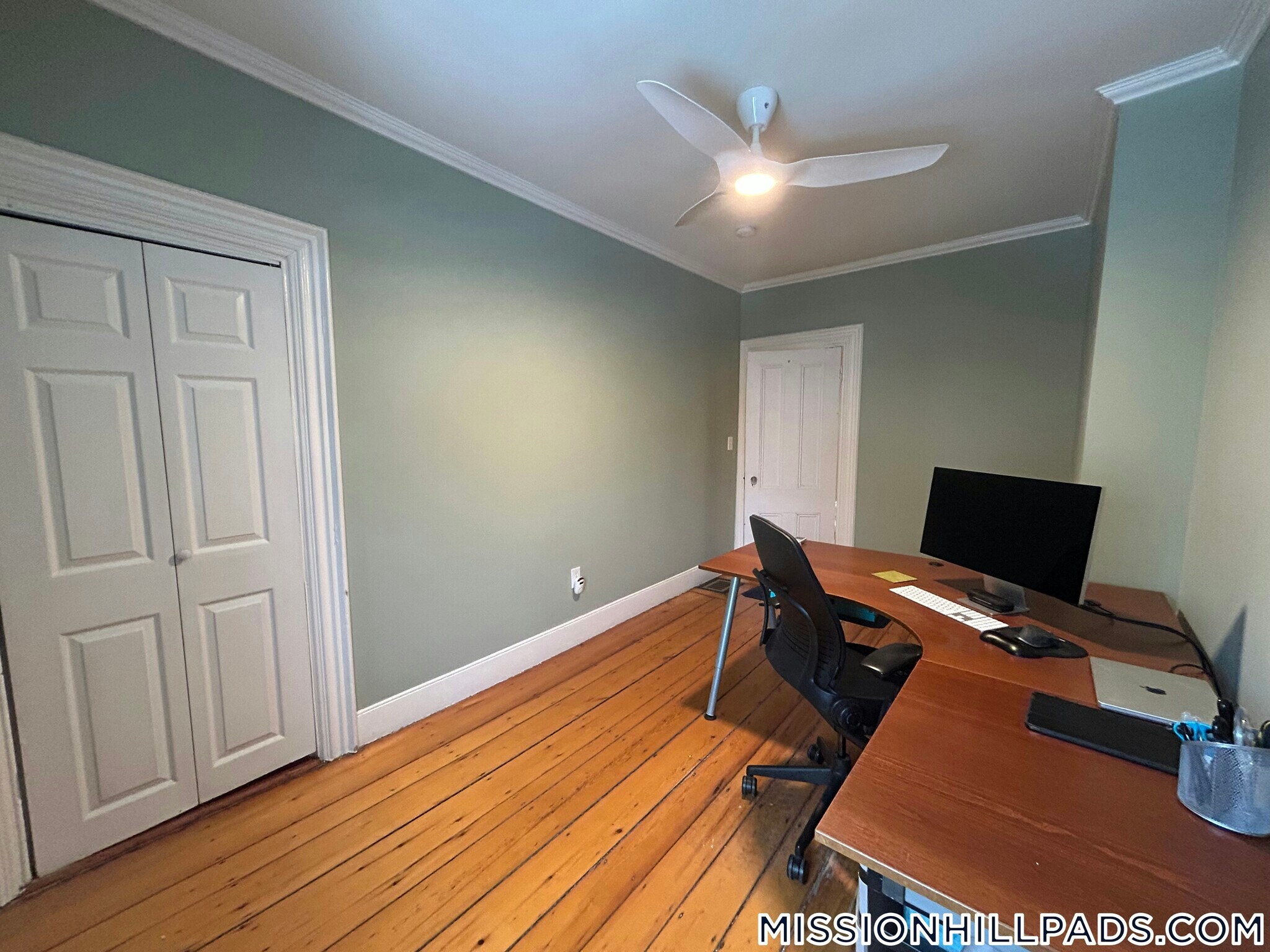 Building Photo - 1 Pickering Ave