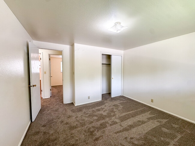 Building Photo - 1748 S 500 E