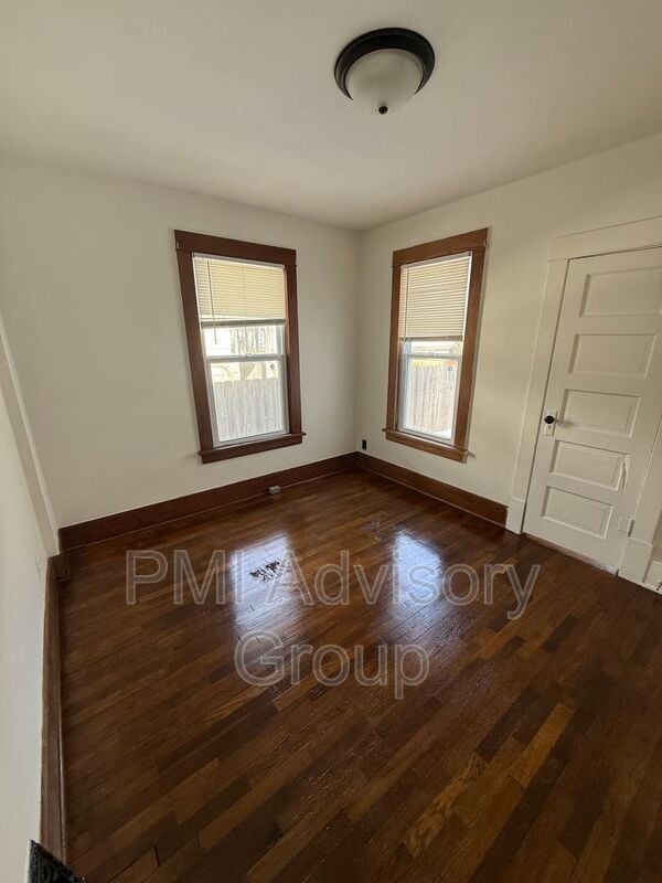 Building Photo - 1236 SW Jewell Ave