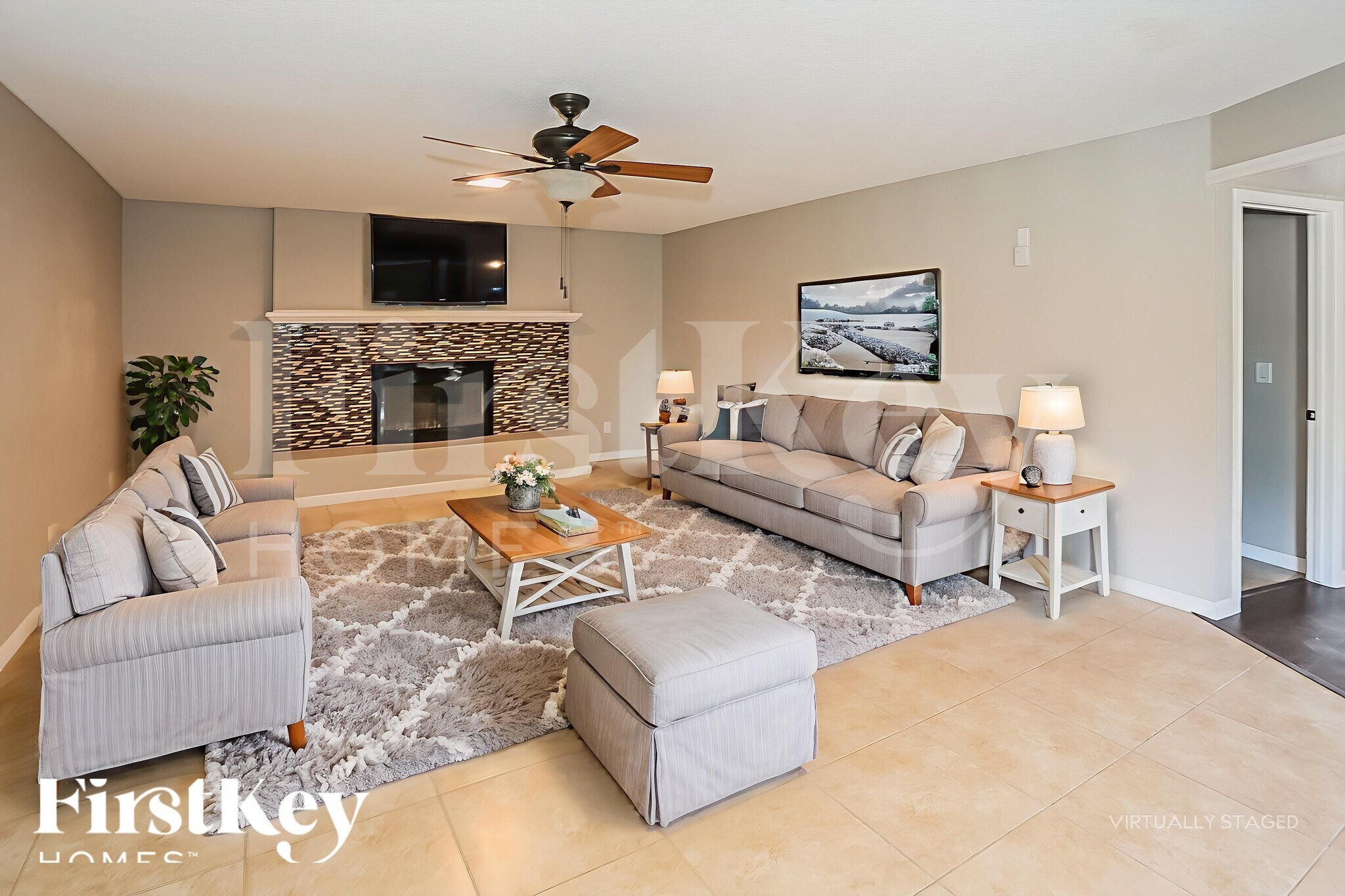 Building Photo - 8427 N 47th Dr