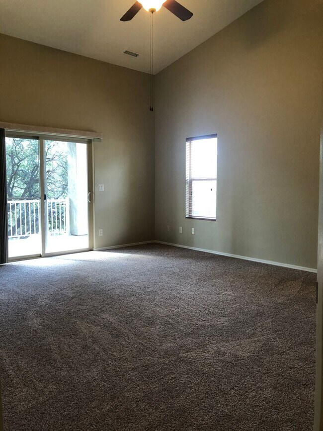 Building Photo - Four Bedroom Home w/3 Car Garage in Prescott