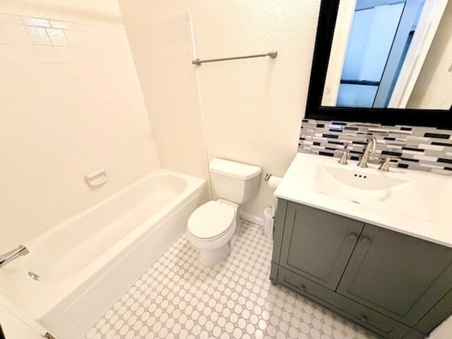 Building Photo - 2917 W 81st Ave