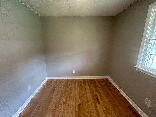 Building Photo - 210 Cabin Creek Blvd