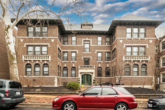 Primary Photo - 6330 S Rosebury Ave