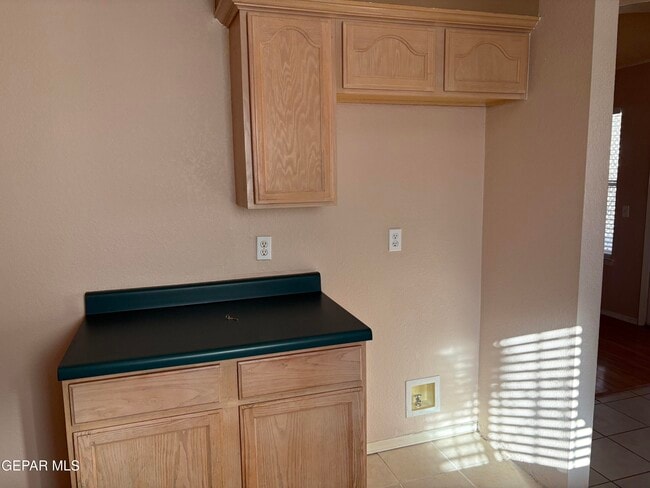 Building Photo - 13981 Veny Webb St