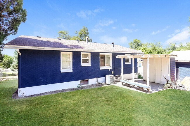 Building Photo - 2910 Orchard Cir