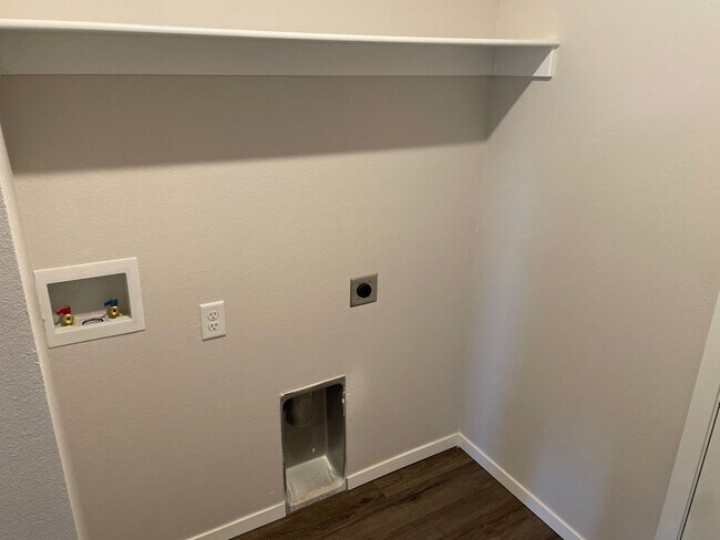 Building Photo - NOW PRELEASING! NEW Three Bedroom | Two Bath Home in Somerset