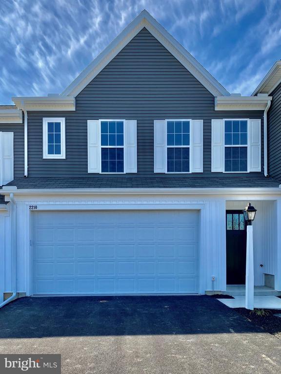 Building Photo - 2246 Red Fox Dr