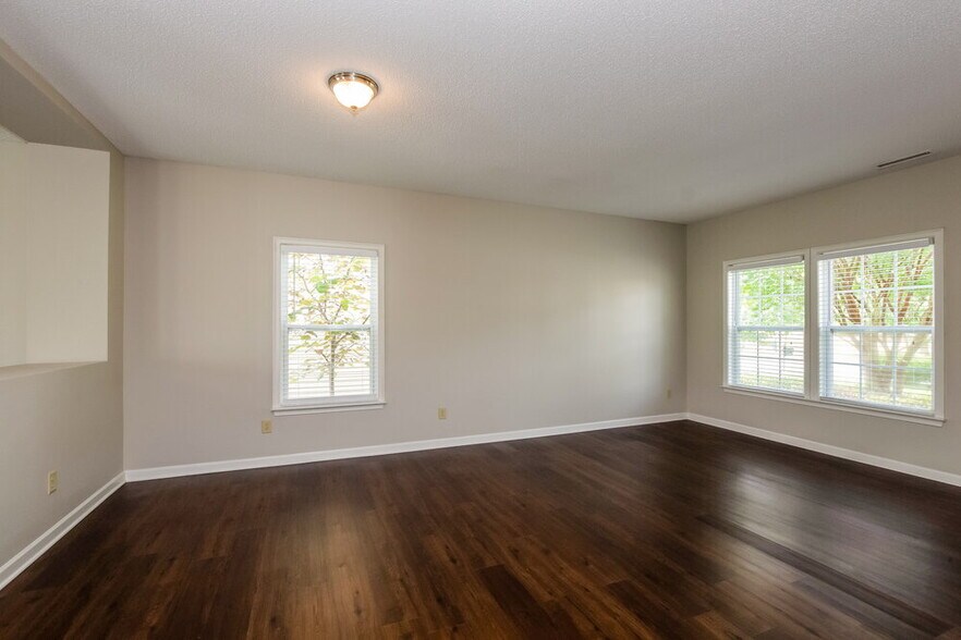 Building Photo - 719 Capstone Ave