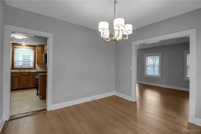 Building Photo - 800 Amherst St