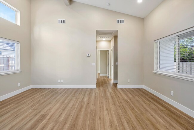 Building Photo - BRAND NEW 2 BED, 1 BATH WITH HUGE YARD AND...