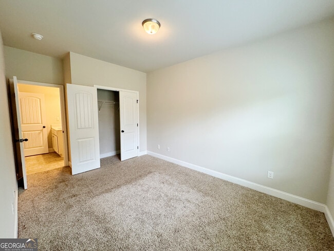 Building Photo - 732 Sanctuary Ln