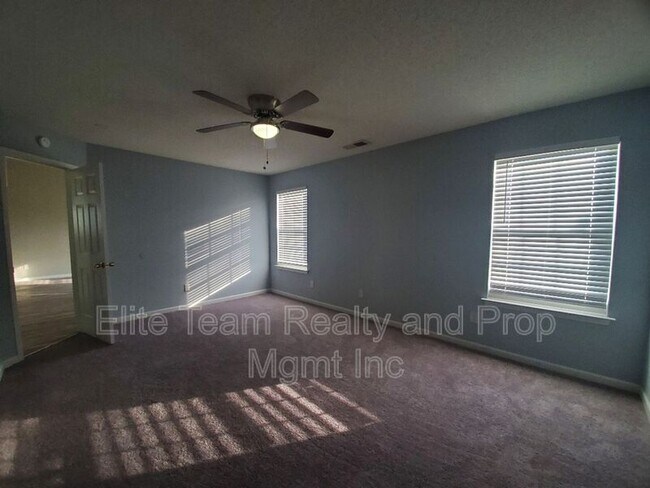 Building Photo - 10623 Campion Ct