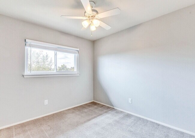 Building Photo - 8403 Selway Dr