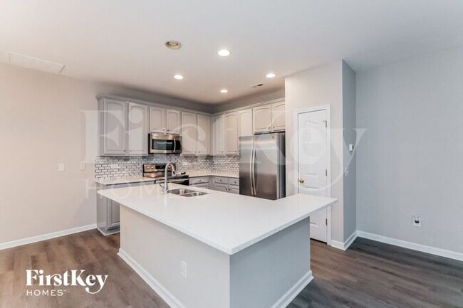 Building Photo - 9320 Longstone Ln