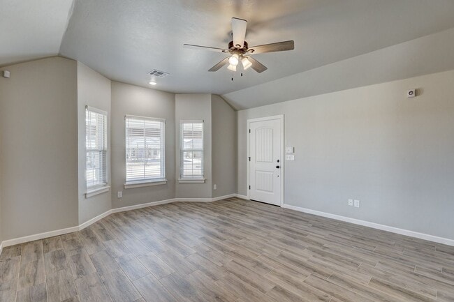 Building Photo - 5813 Goldfinger Rd