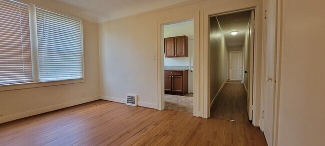 Building Photo - 3410 Rosa Parks Blvd