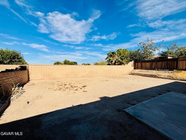 Building Photo - 36778 Spanish Broom Dr