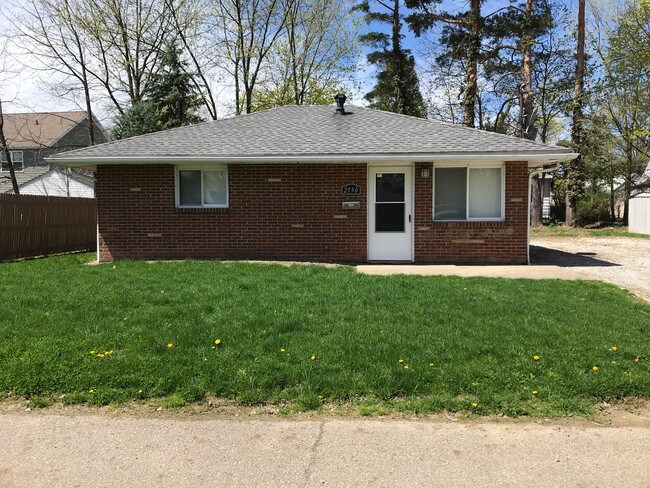 Building Photo - 2550 9th Ct