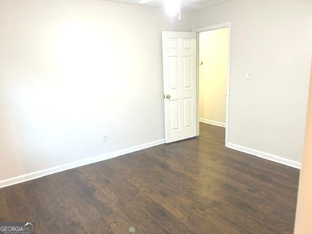 Building Photo - 305 Carriage Chase