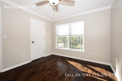 Building Photo - 582 W Layton St