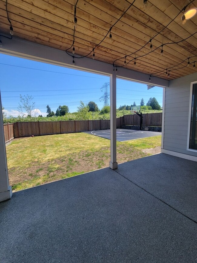 Building Photo - Elegant 4 Bedroom Home In Auburn