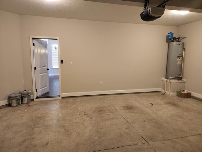 Building Photo - 3075 Margot Ln