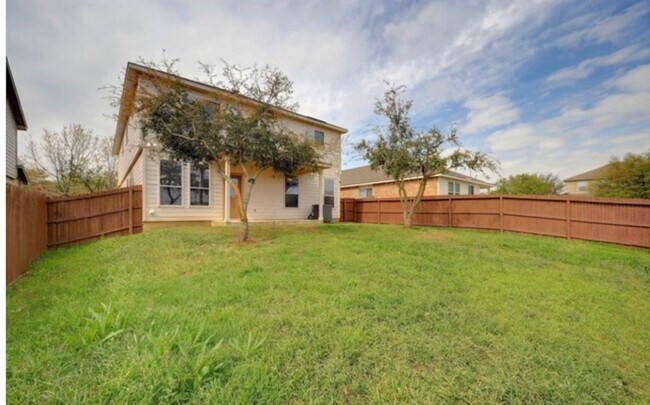 Building Photo - 27018 Rustic Cabin
