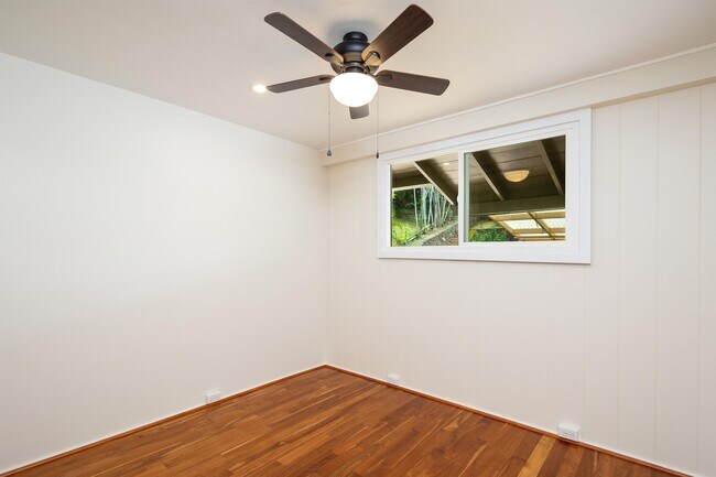 Building Photo - 4532 Malulani St