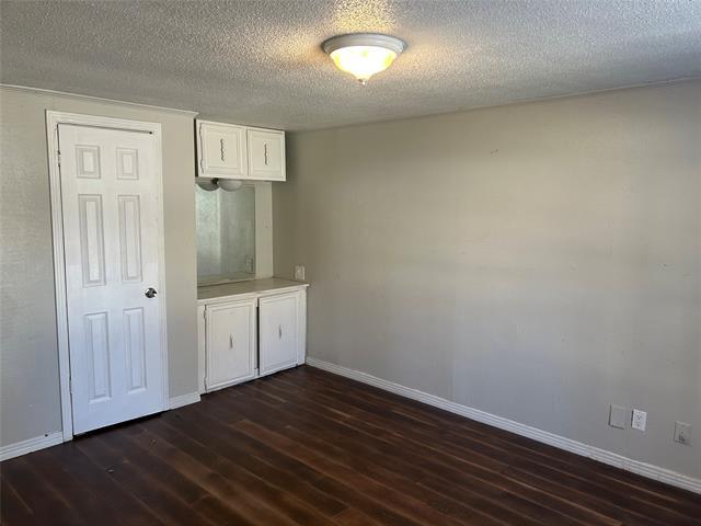 Building Photo - 844 Nash St