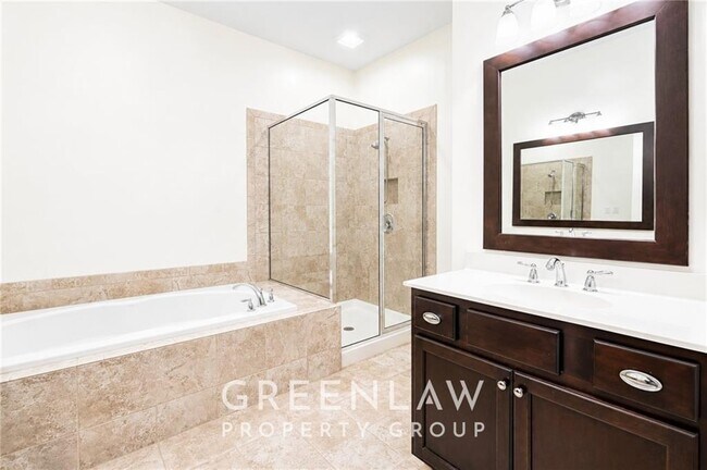 Building Photo - 7403 Lowery Oak Dr