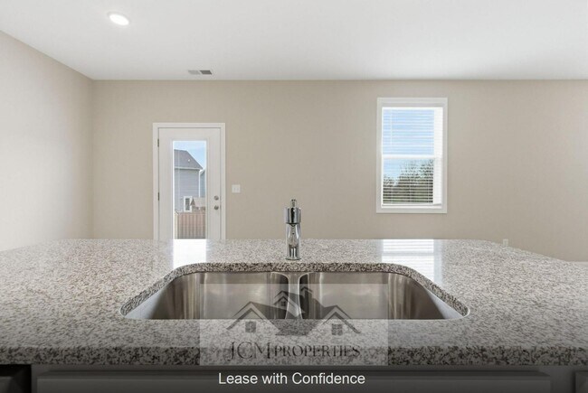 Building Photo - 113 Lambert Fld