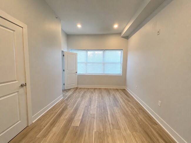 Building Photo - 3610 Haverford Ave