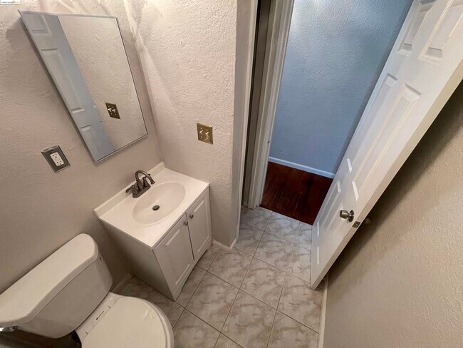 Building Photo - 73 Alvarado Ave