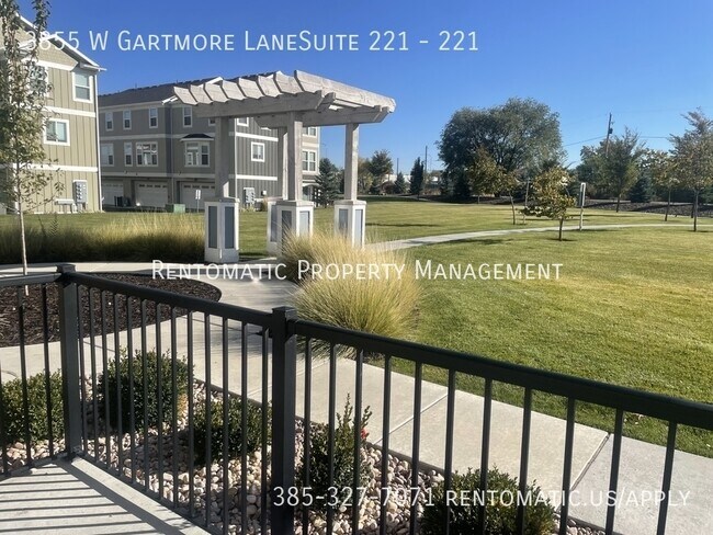 Building Photo - 3855 Gartmore Ln