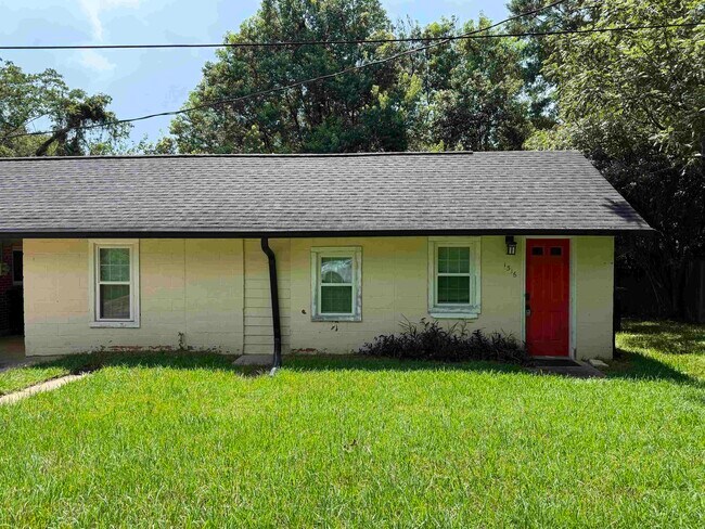 Building Photo - 1316 Aintree Ln