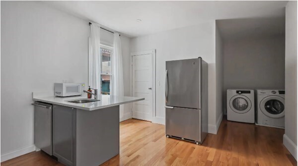 Building Photo - 19 Sudan St