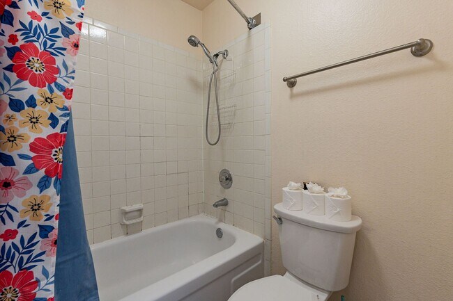 Building Photo - Available until 12/28/25 - Heart of Scottsdale