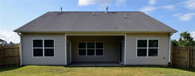 Building Photo - 2541 Spinnaker Dr