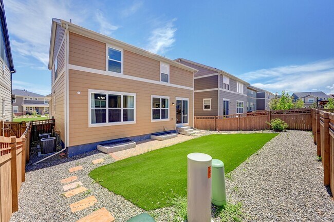Building Photo - $3,325 - 3 Bed, 3 Bath Home in Centennial ...