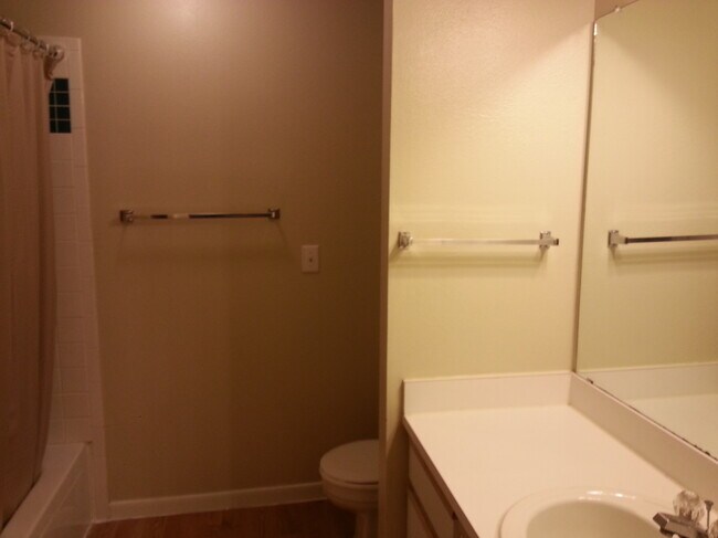 Building Photo - 6000 Shepherd Mountain Cove