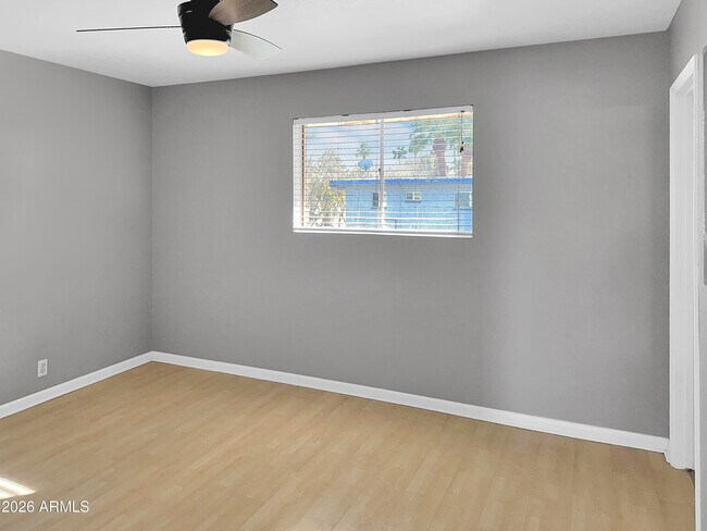 Building Photo - 6841 E 2nd St