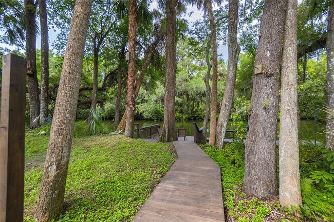 Building Photo - 28 River Trail Dr