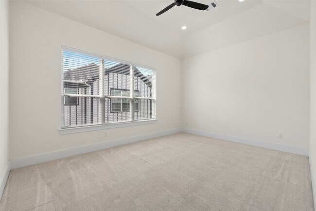 Building Photo - 1406 W 21st St