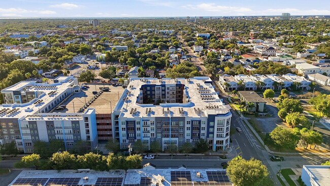 Building Photo - 1700 W Cleveland St